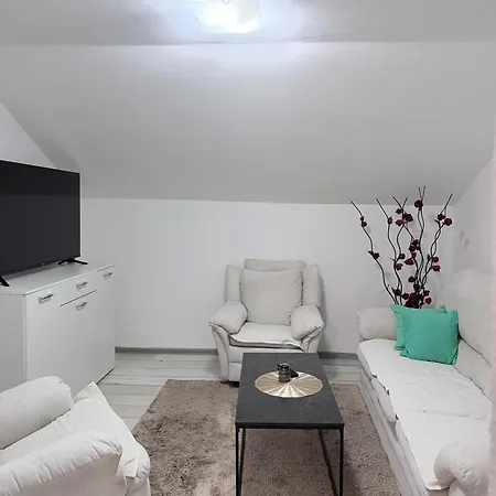 Apartman5 Centar Apartment